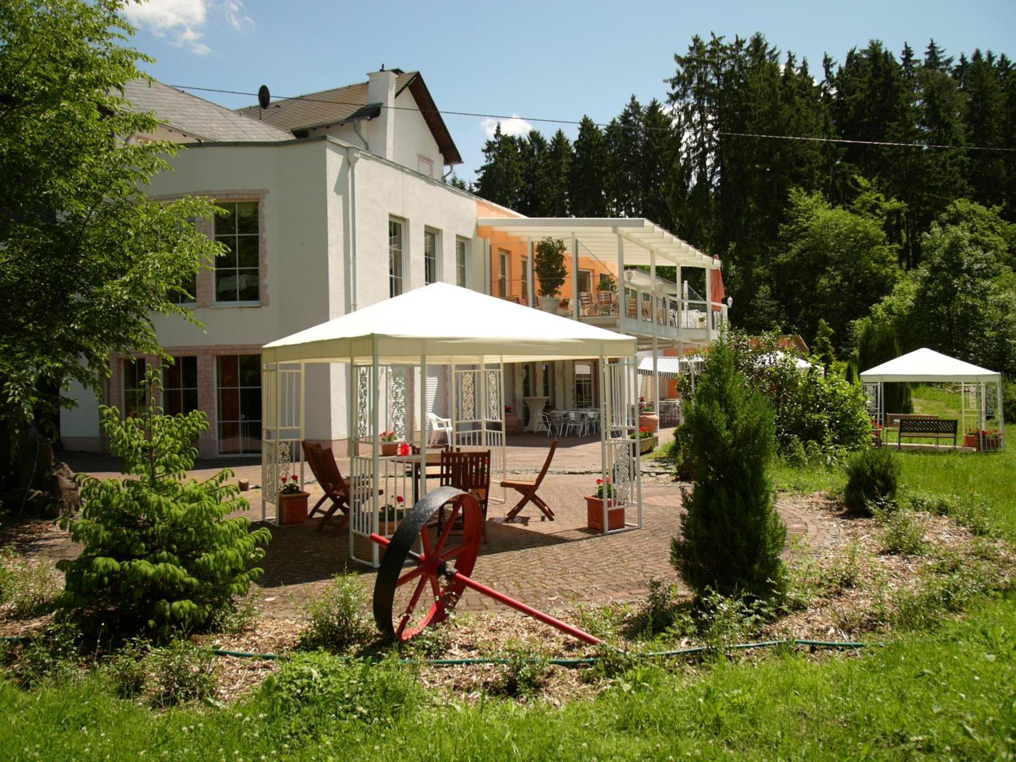 Studentenmuehle Hotel - Restaurant Nomborn Extérieur photo