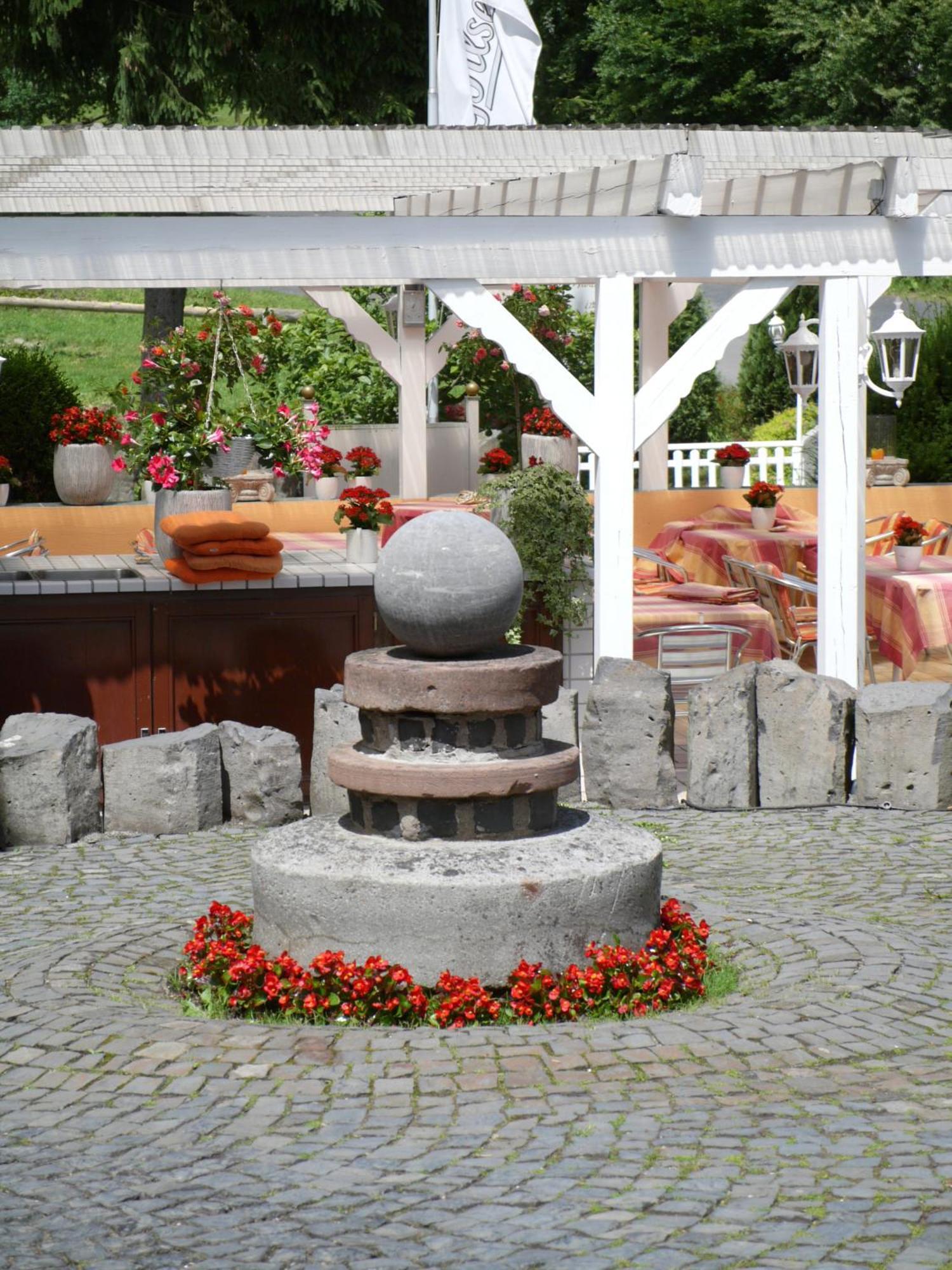 Studentenmuehle Hotel - Restaurant Nomborn Extérieur photo