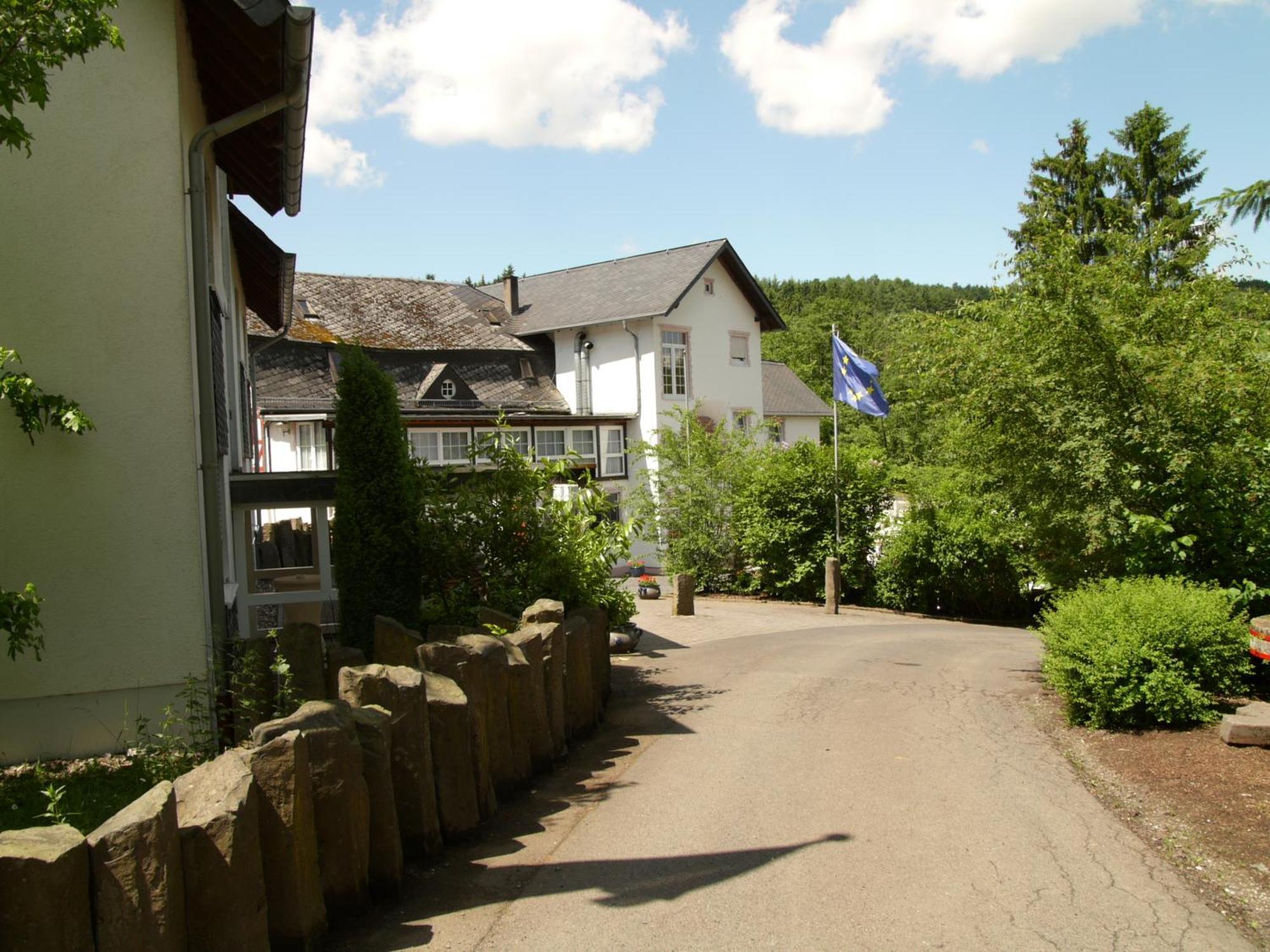 Studentenmuehle Hotel - Restaurant Nomborn Extérieur photo
