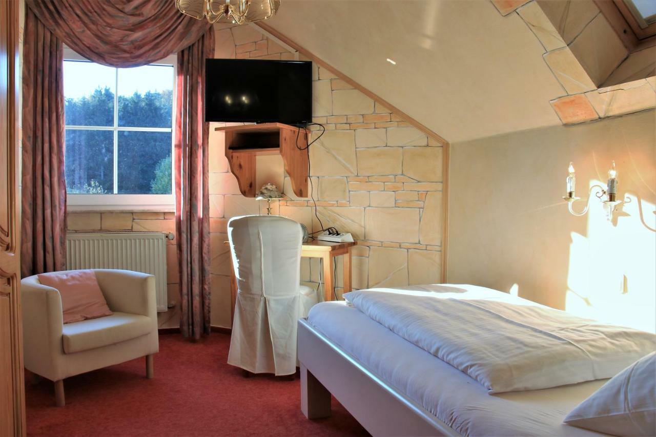 Studentenmuehle Hotel - Restaurant Nomborn Extérieur photo
